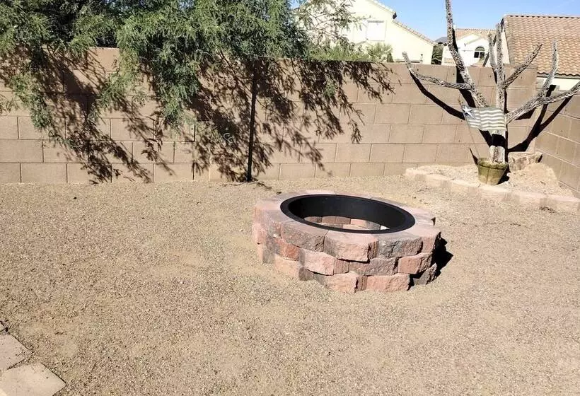 Oro Valley Home W/ Hot Tub & Mountain Views!