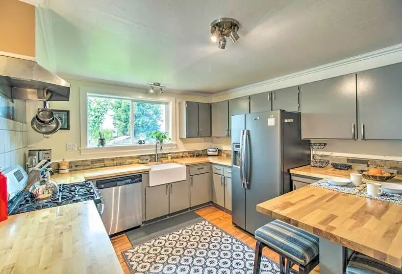 Fort Bragg Home, Close To Laguna Point Beach!