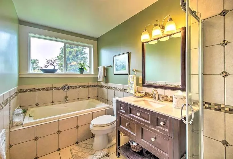 Fort Bragg Home, Close To Laguna Point Beach!