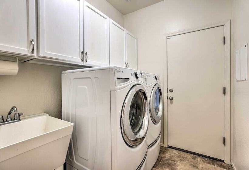 Gold Canyon Home W/ Private Pool, Grill & Fire Pit