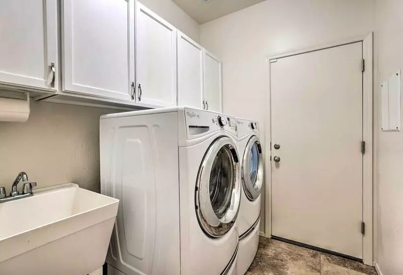 Gold Canyon Home W/ Private Pool, Grill & Fire Pit