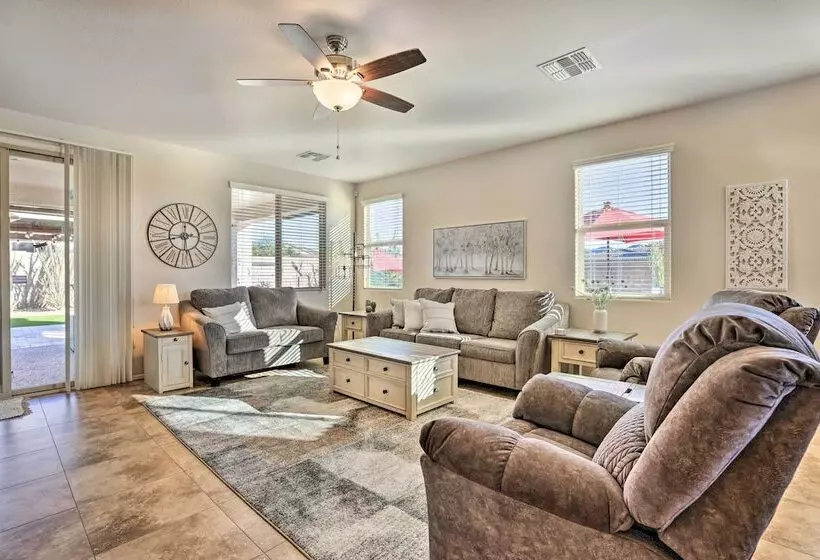 Gold Canyon Home W/ Private Pool, Grill & Fire Pit