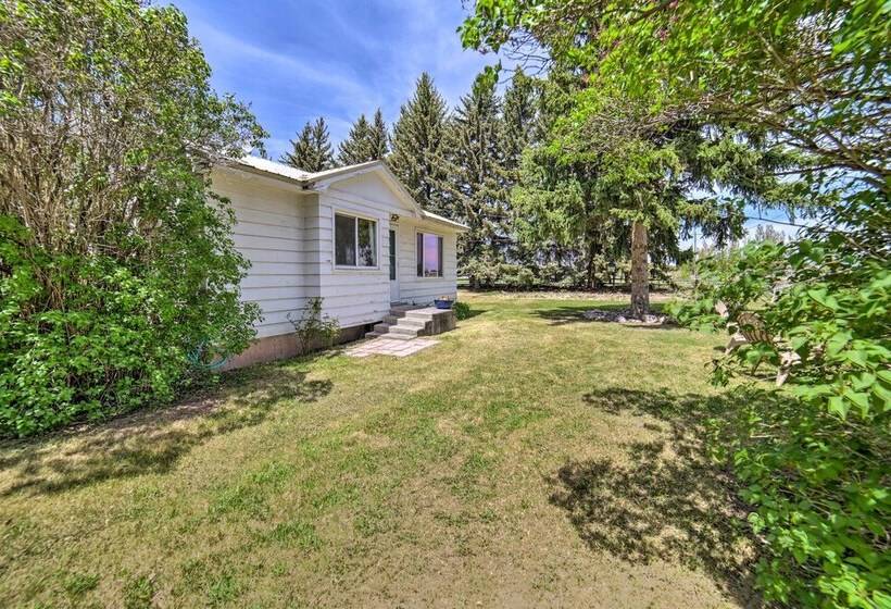 Idaho Falls Farmhouse ~ 11 Mi To Downtown!