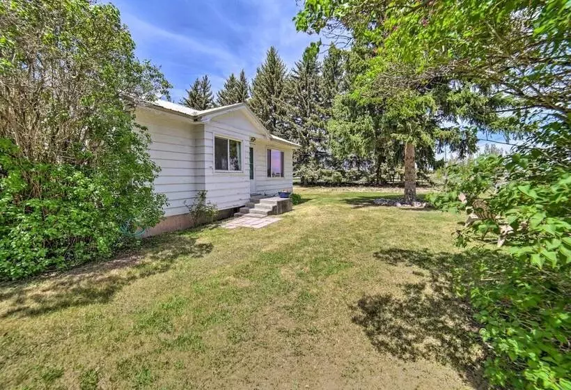 Idaho Falls Farmhouse ~ 11 Mi To Downtown!