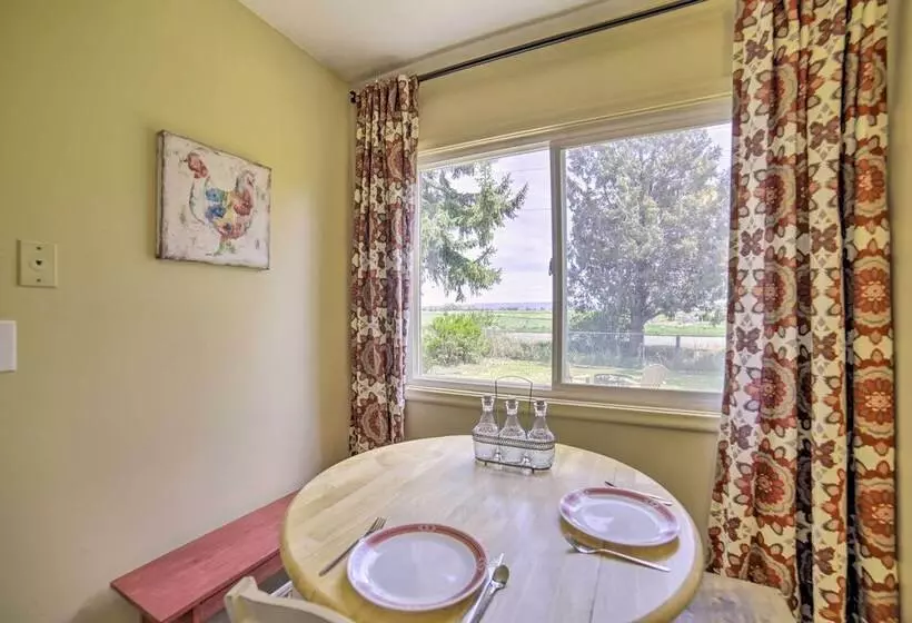 Idaho Falls Farmhouse ~ 11 Mi To Downtown!