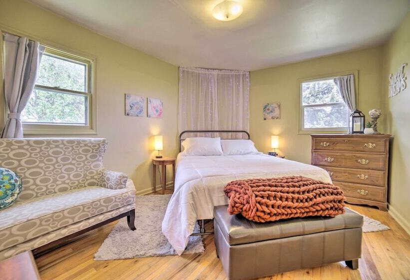 Idaho Falls Farmhouse ~ 11 Mi To Downtown!