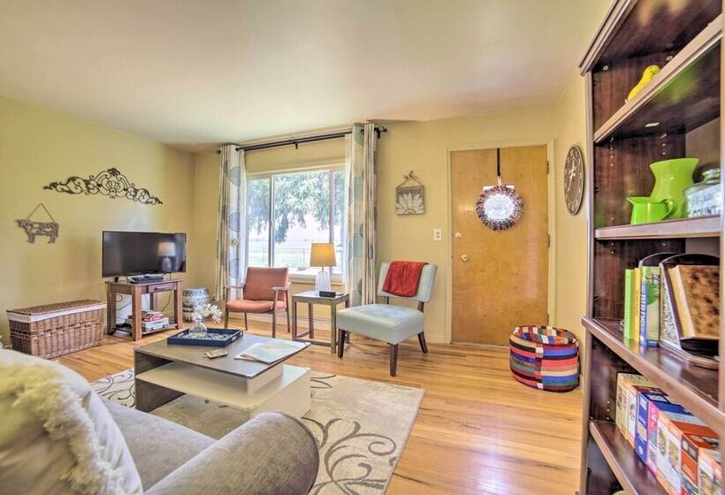 Idaho Falls Farmhouse ~ 11 Mi To Downtown!