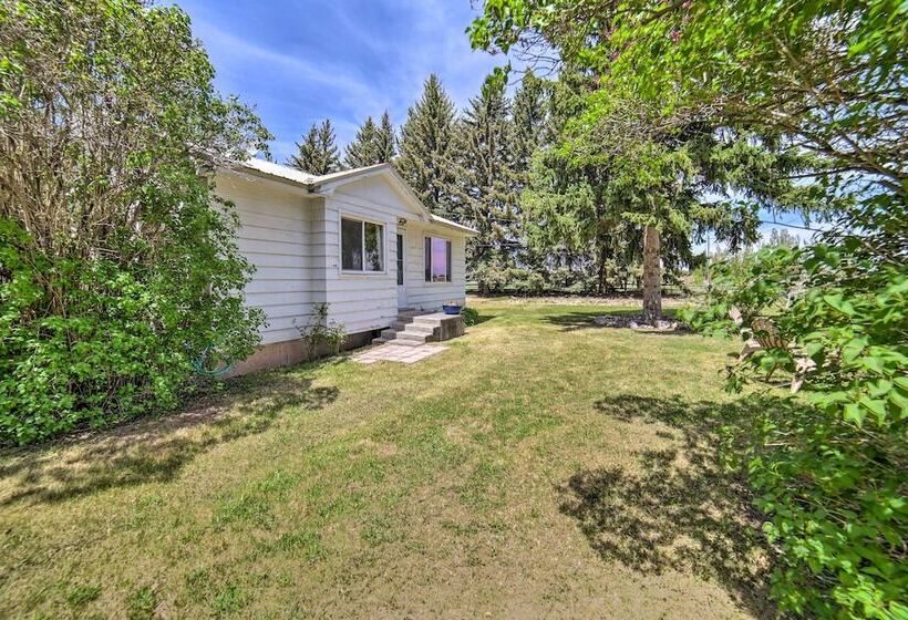 Idaho Falls Farmhouse ~ 11 Mi To Downtown!