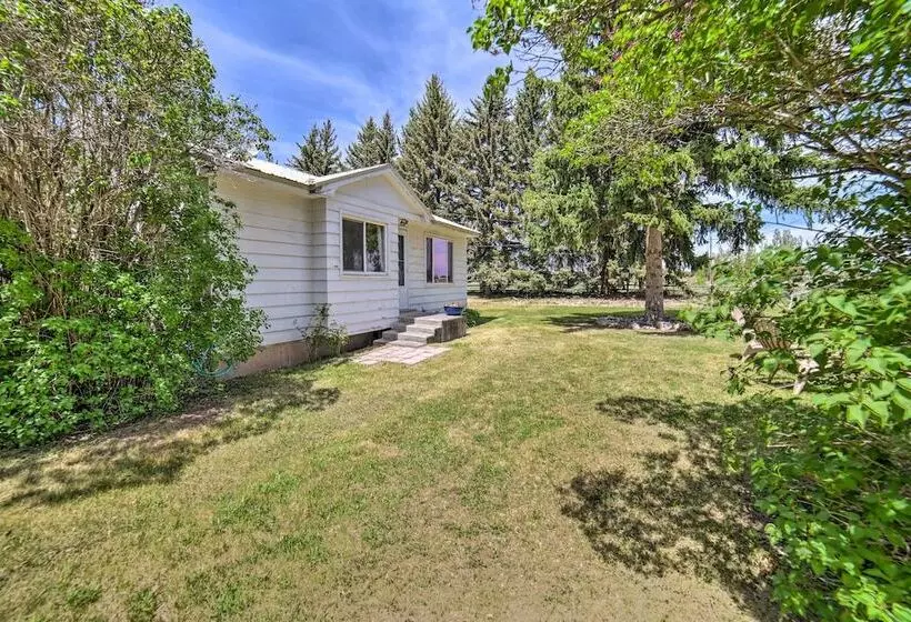 Idaho Falls Farmhouse ~ 11 Mi To Downtown!