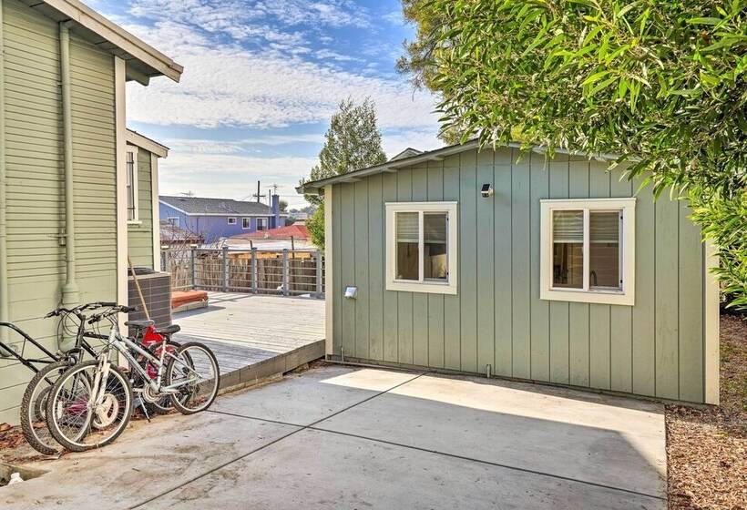 Ideally Located Oakland Home W/ Private Yard!