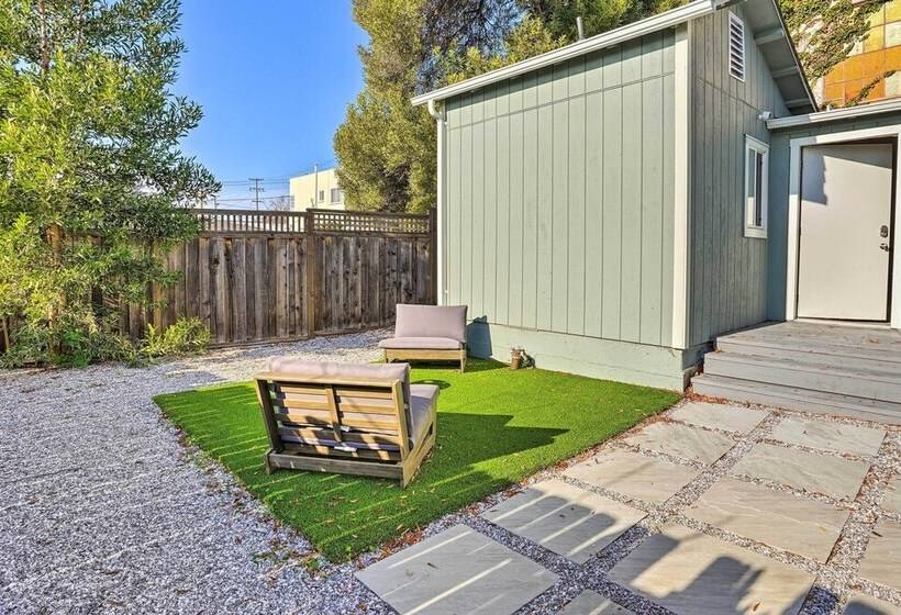 Ideally Located Oakland Home W/ Private Yard!
