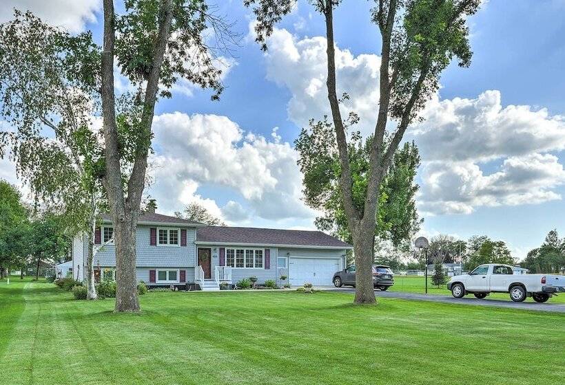 Kid Friendly House ~ 8 Mi To Cedar Rapids!