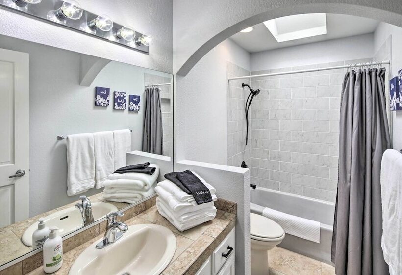 Lake Havasu Home   2 Mi From Main Launch Ramp!