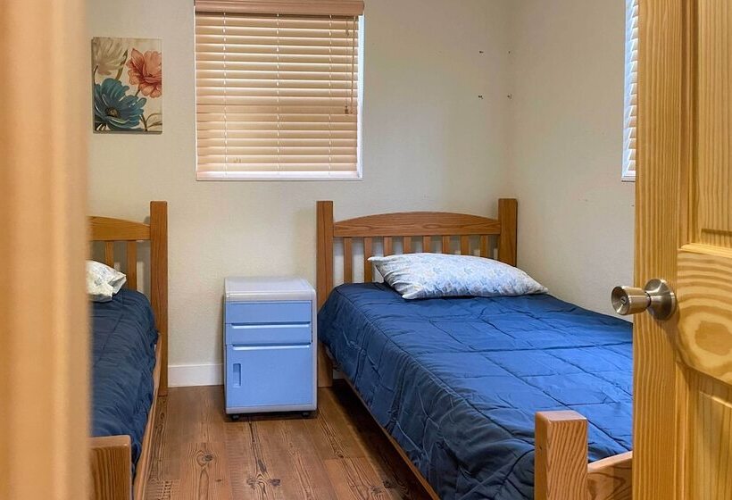 Lakefront Mecosta Cottage: Dock, Beach Access