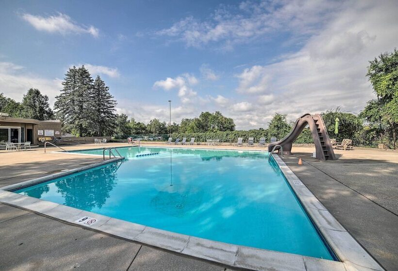 Lakefront Mecosta Cottage: Dock, Beach Access