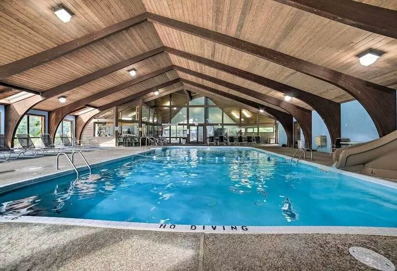 Lakefront Mecosta Cottage: Dock, Beach Access