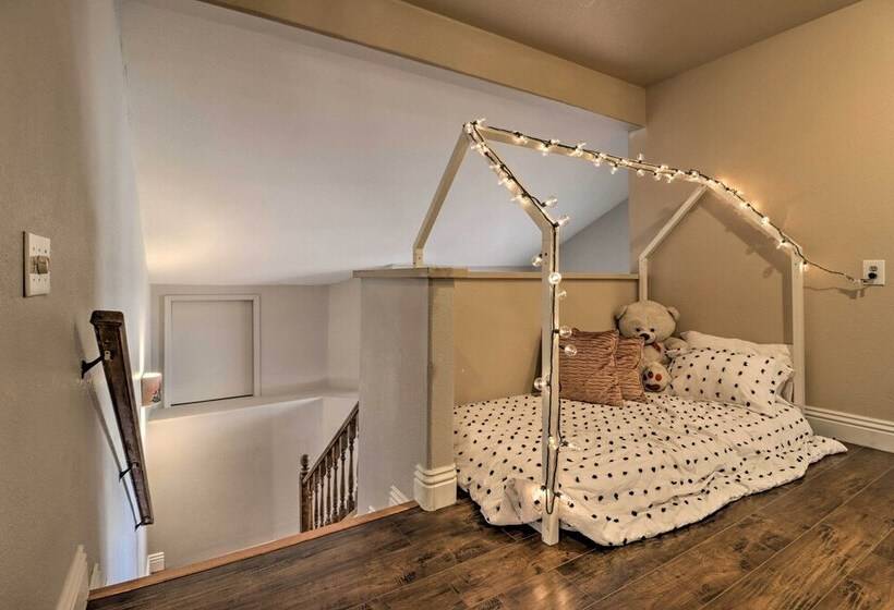 Lavish Family Escape W/ Game Room In Avondale!