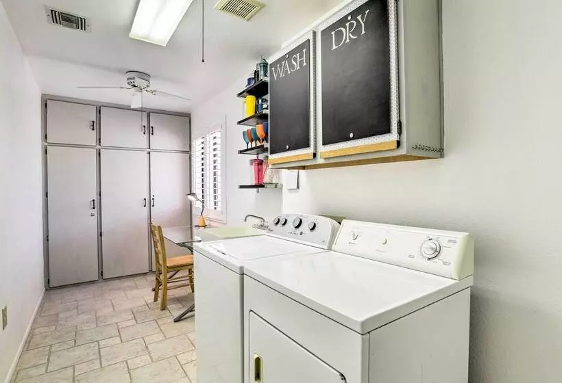 Lovely Sun City Home Near Golf & Spring Training!