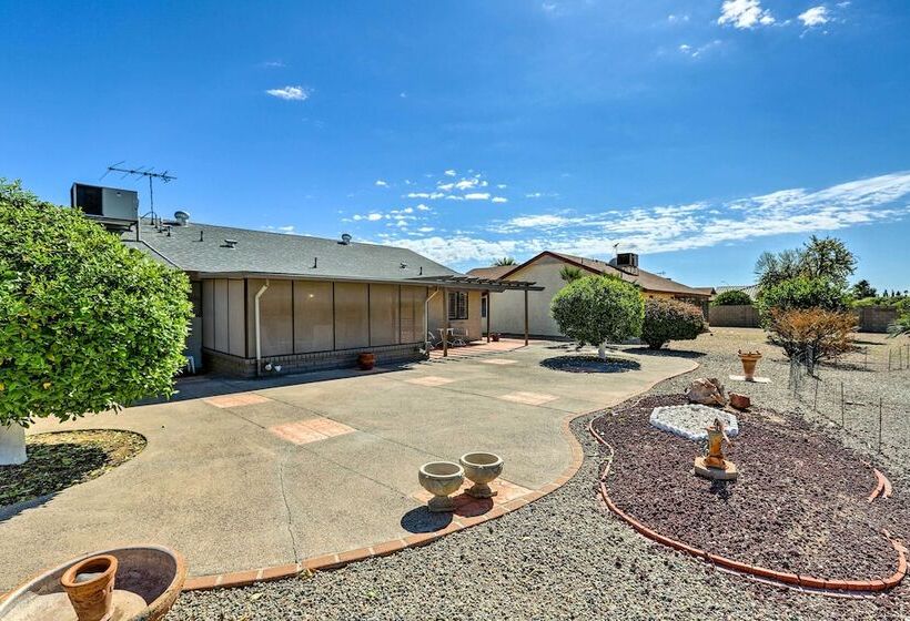 Lovely Sun City Home Near Golf & Spring Training!