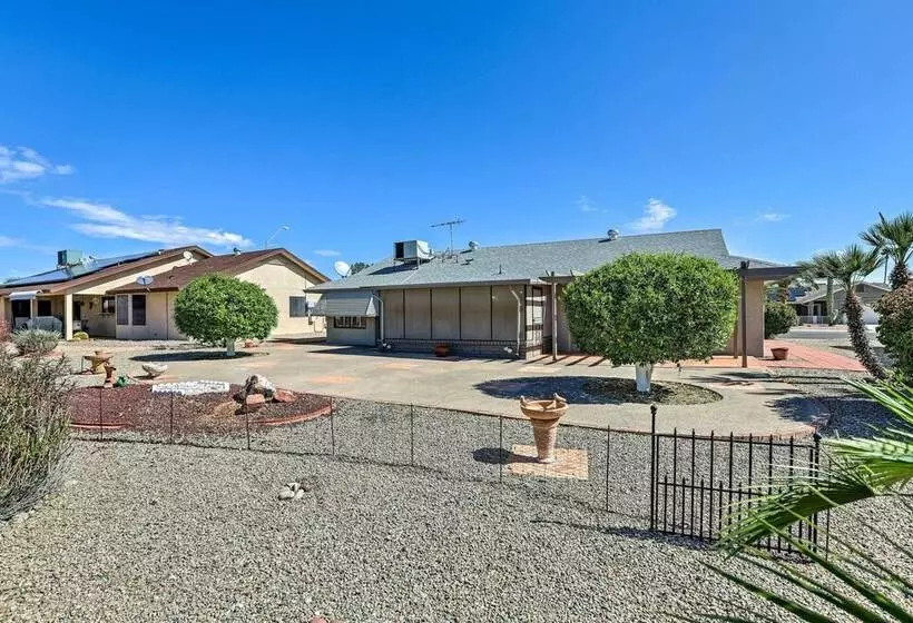 Lovely Sun City Home Near Golf & Spring Training!
