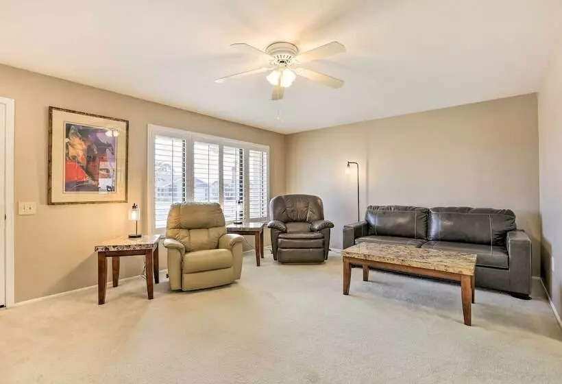 Lovely Sun City Home Near Golf & Spring Training!