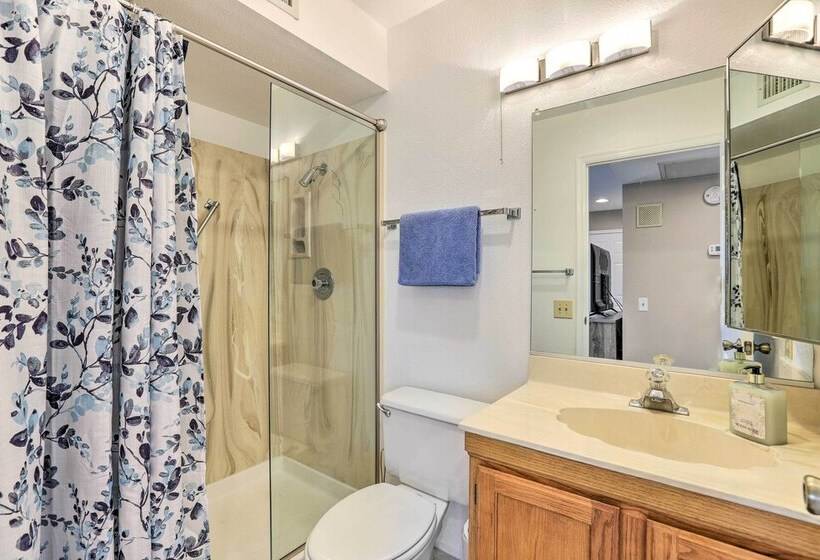 Lovely Sun City Home Near Golf & Spring Training!