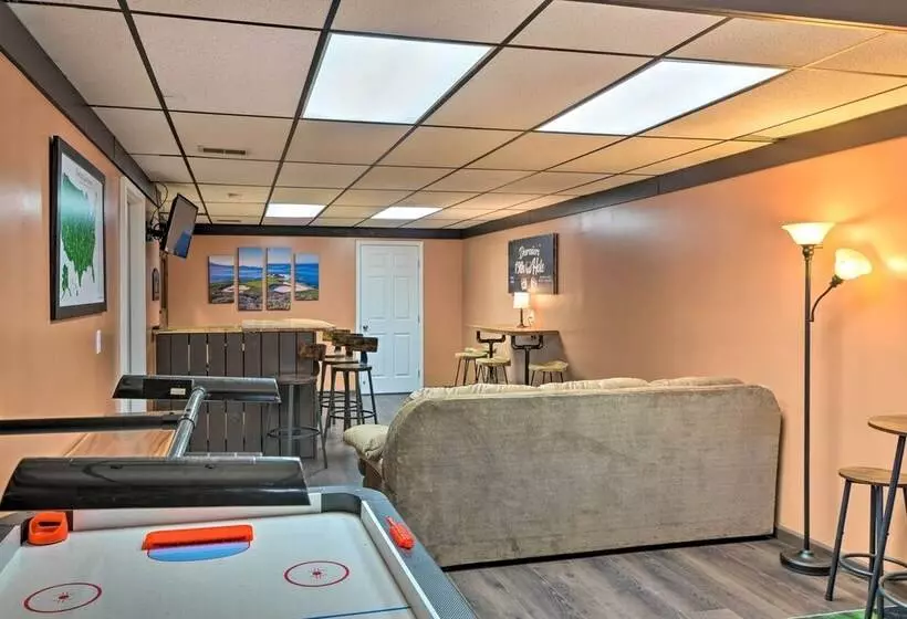 Lovely Terra Alta Cabin < 1 Mi To Alpine Lake