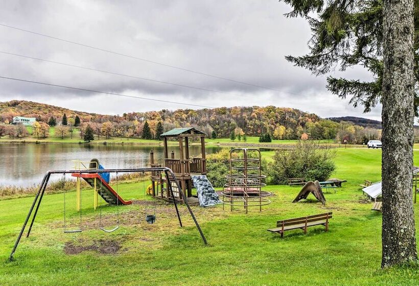 Lovely Terra Alta Cabin < 1 Mi To Alpine Lake