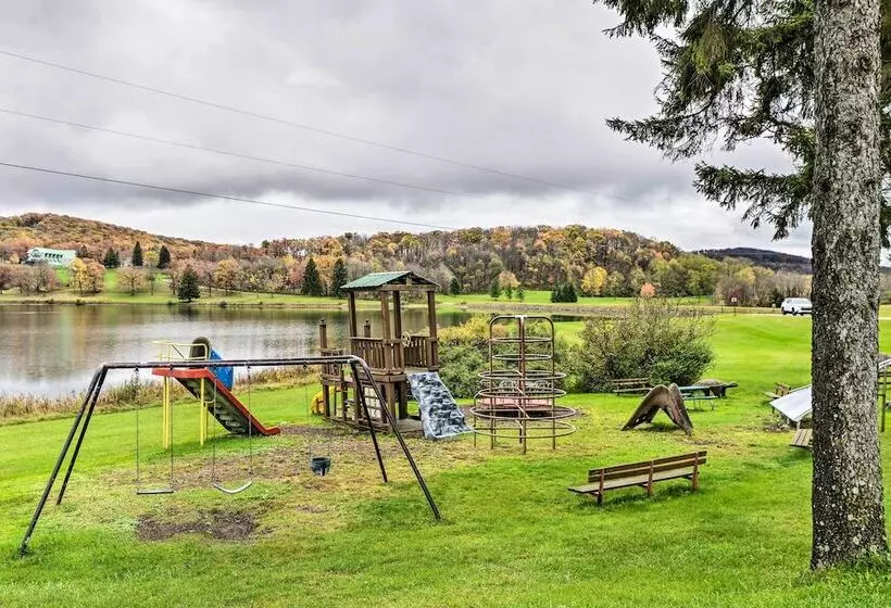 Lovely Terra Alta Cabin < 1 Mi To Alpine Lake