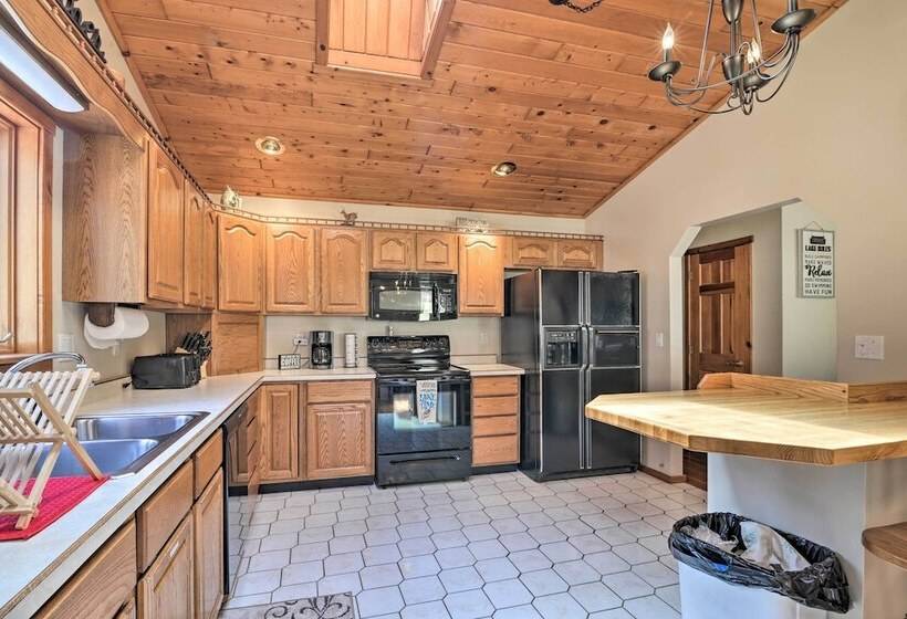 Lovely Terra Alta Cabin < 1 Mi To Alpine Lake