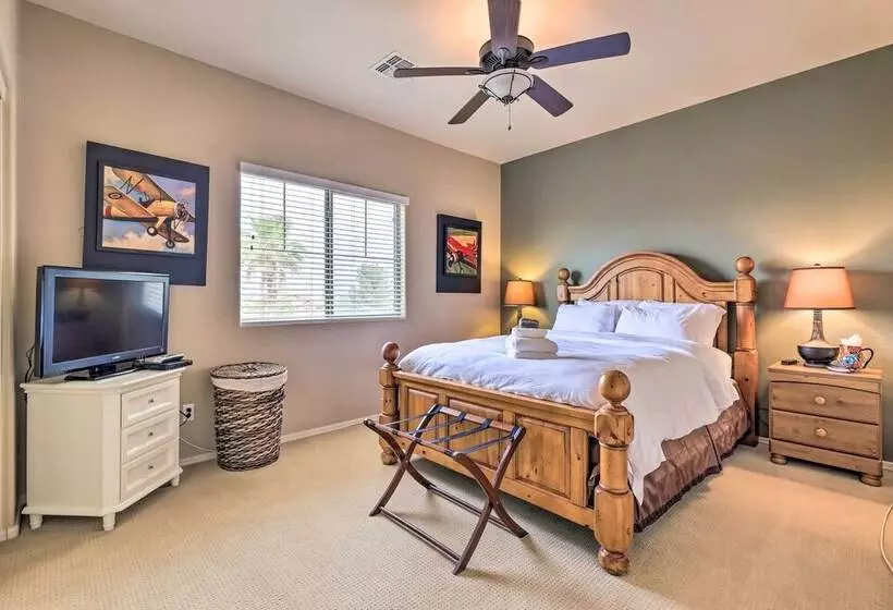 Maricopa Desert Oasis: Fenced Yard W/ Hot Tub