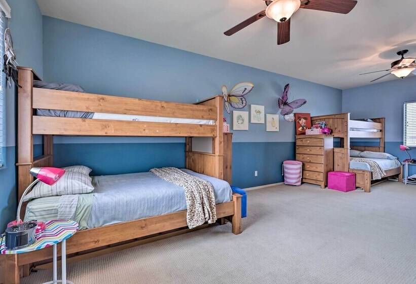 Maricopa Desert Oasis: Fenced Yard W/ Hot Tub