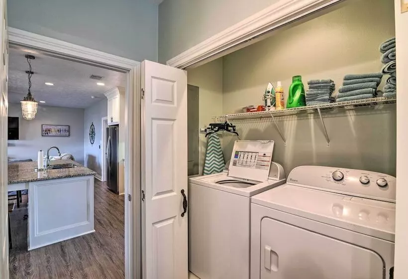 Modern Crystal Beach Escape   225 Feet To Shore!