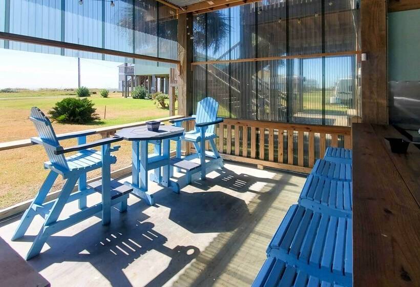 Modern Crystal Beach Escape   225 Feet To Shore!