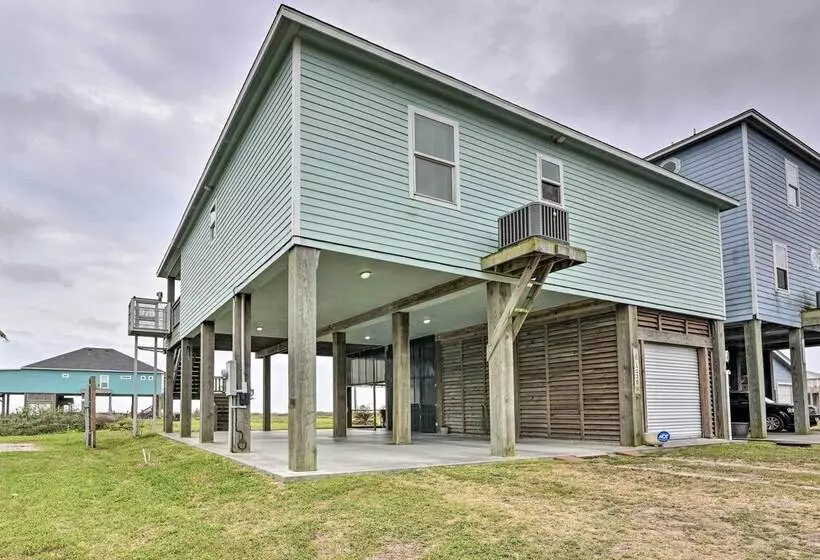 Modern Crystal Beach Escape   225 Feet To Shore!