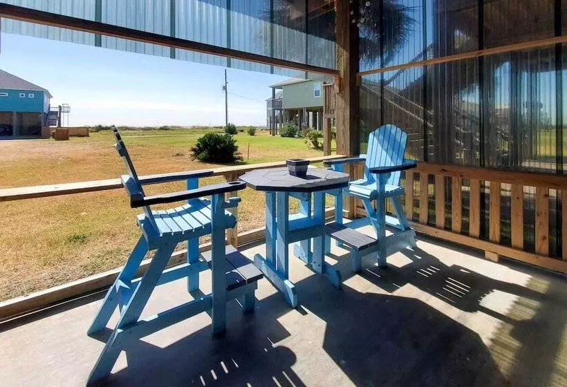 Modern Crystal Beach Escape   225 Feet To Shore!