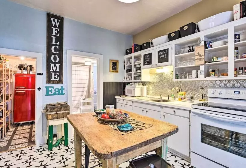 Lovely Montrose Home W/ Yard: Walk To Dtwn & Park!