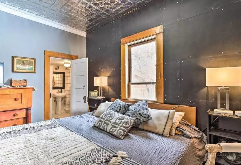 Lovely Montrose Home W/ Yard: Walk To Dtwn & Park!