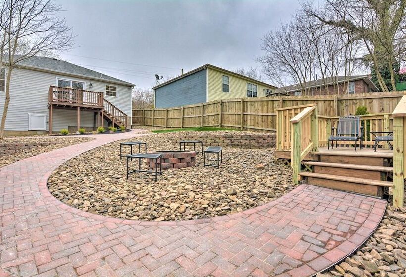 Updated & Modern House < 1 Mi To Dtwn Bentonville!