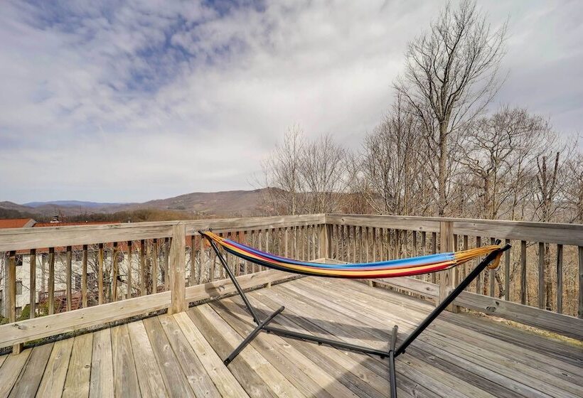 Sugar Mountain Retreat W/ Deck, Grill & Fire Pit!