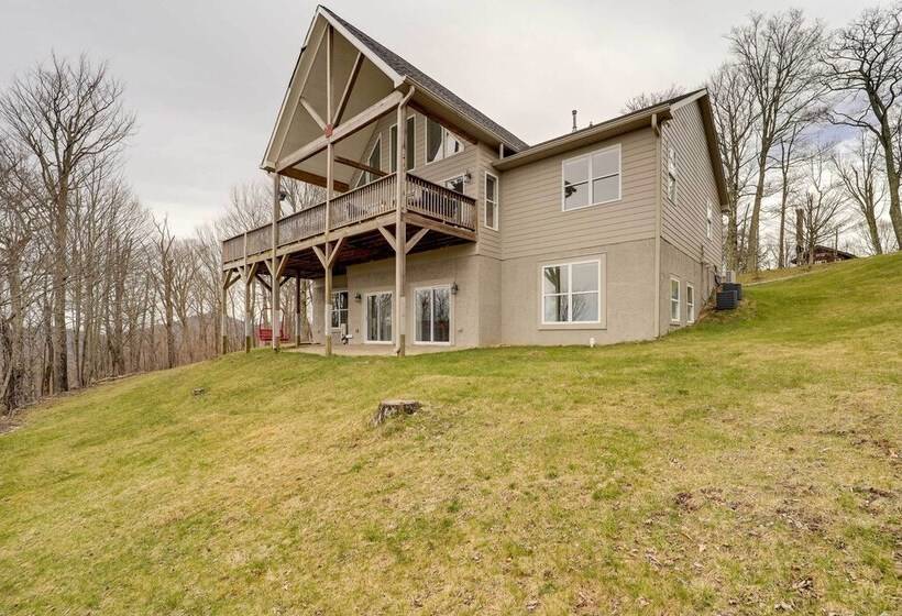 Sugar Mountain Retreat W/ Deck, Grill & Fire Pit!