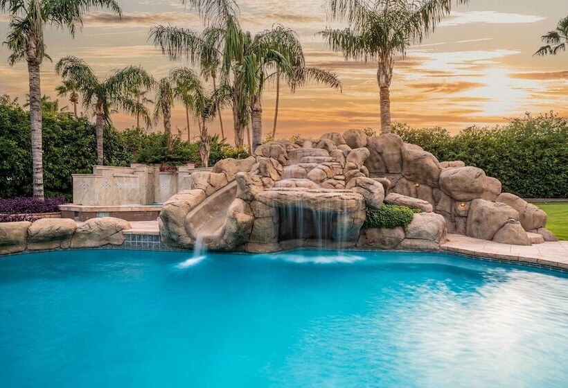 Paradise Valley Villa W/ Luxe Pool & Outdoor Games