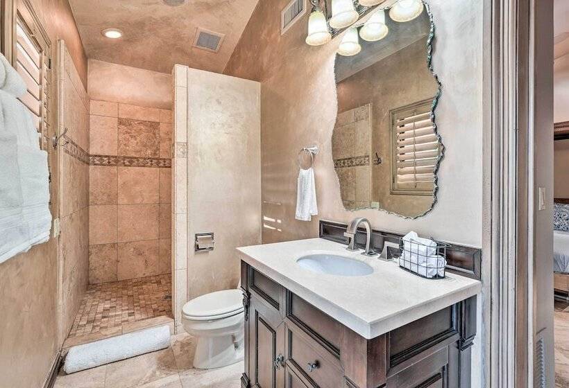 Paradise Valley Villa W/ Luxe Pool & Outdoor Games