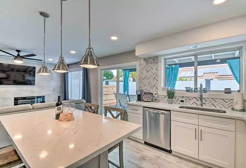 Peoria Oasis W/ Saltwater Pool & Putting Green!