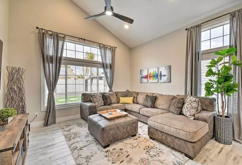 Peoria Oasis W/ Saltwater Pool & Putting Green!