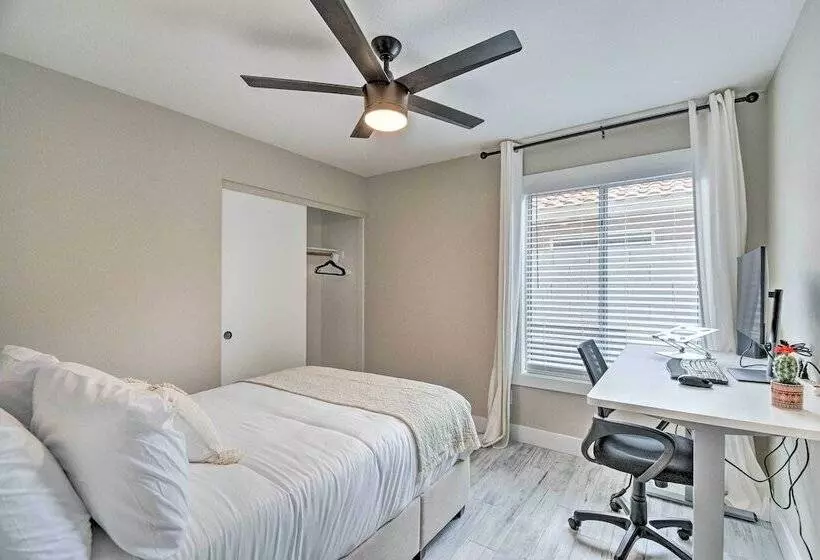 Peoria Oasis W/ Saltwater Pool & Putting Green!