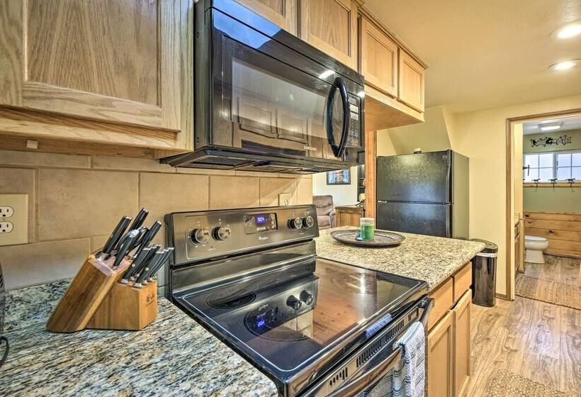 Large Yard W/ Fire Pit: Show Low Cabin