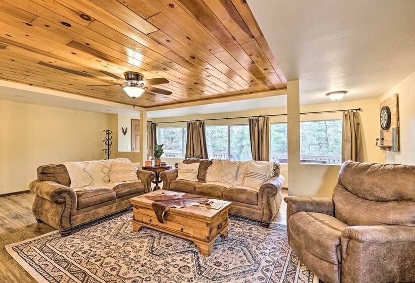 Large Yard W/ Fire Pit: Show Low Cabin