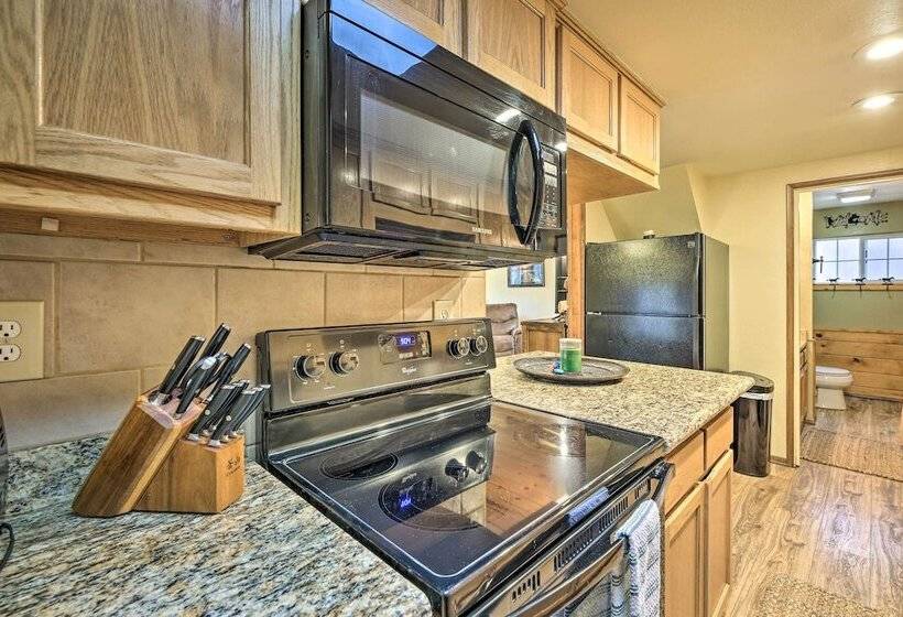 Large Yard W/ Fire Pit: Show Low Cabin