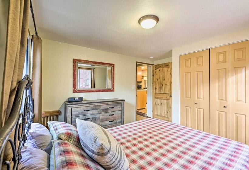 Large Yard W/ Fire Pit: Show Low Cabin